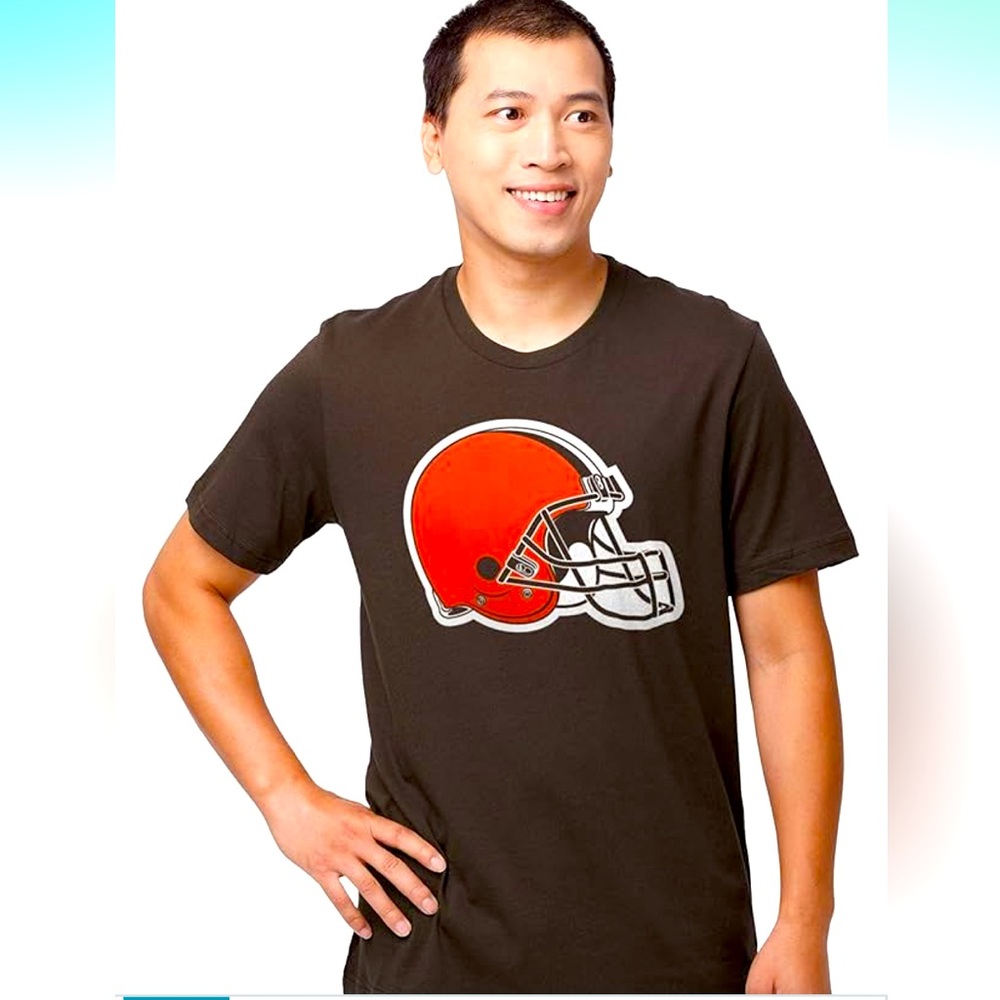 FOCO Men's NFL Team Logo Short Sleeve T-Shirt size Medium Cleveland Brown.